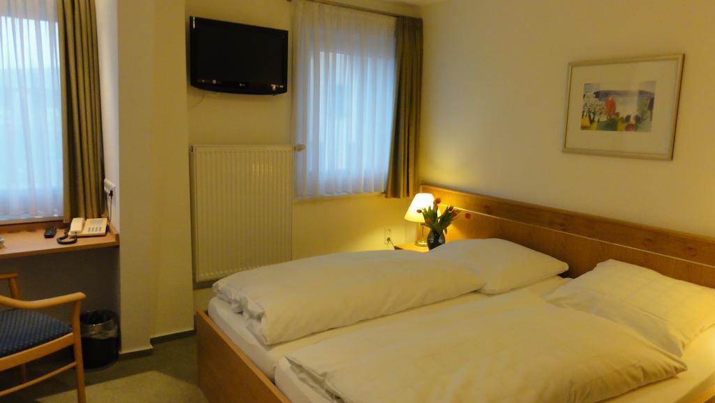 Hotel Wuerttemberger Hof Garni Rottenburg am Neckar Room photo